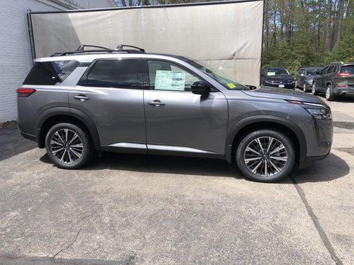 Gun Metallic 2026 Nissan Pathfinder Platinum