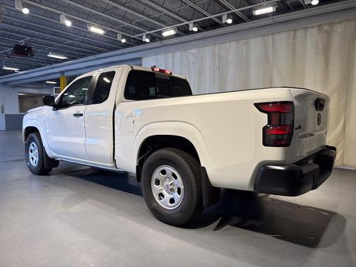 CHARCOAL/GLACIER WH 2026 Nissan Frontier S