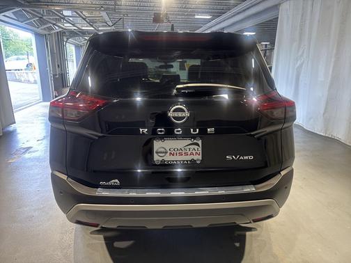 Super Black 2023 Nissan Rogue SV