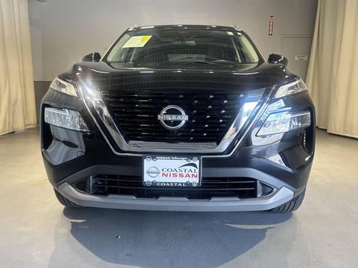 Super Black 2023 Nissan Rogue SV