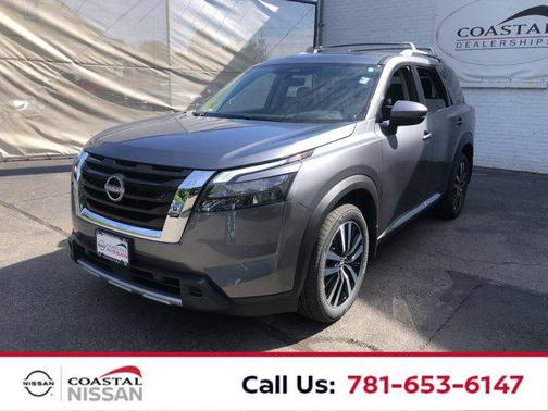 2025 Nissan Pathfinder Platinum 4WD