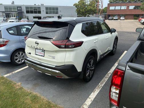 2021 Nissan Rogue Platinum