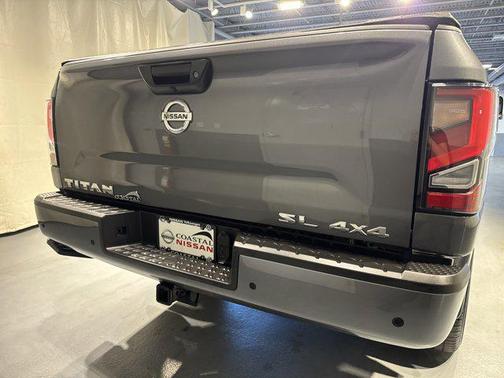 2021 Nissan Titan SL