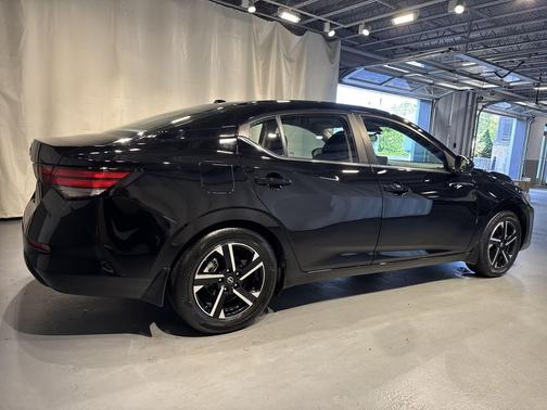 Super Black 2025 Nissan Sentra SV