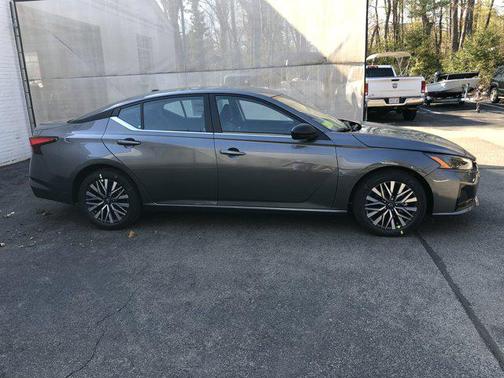 Gun Metallic 2026 Nissan Altima SV FWD