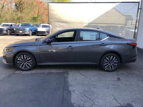 Gun Metallic 2026 Nissan Altima SV FWD