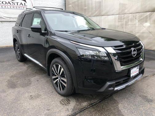 2025 Nissan Pathfinder Platinum 4WD