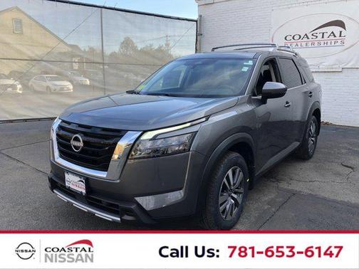 2025 Nissan Pathfinder SL 4WD