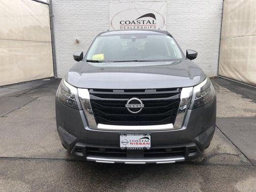 2025 Nissan Pathfinder SL 4WD