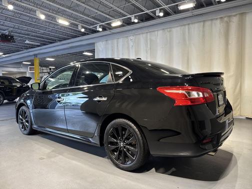 Super Black 2018 Nissan Sentra SR