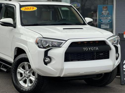 White 2019 Toyota 4Runner SR5 Premium