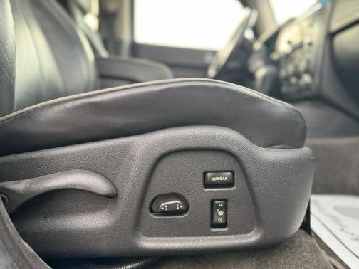 Black 2006 Hummer H3