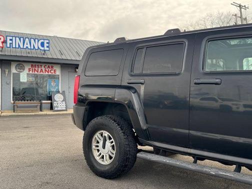 Black 2006 Hummer H3