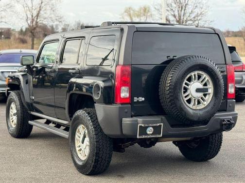 Black 2006 Hummer H3