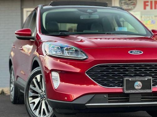2020 Ford Escape Titanium