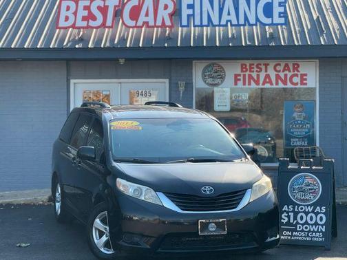 2013 Toyota Sienna LE