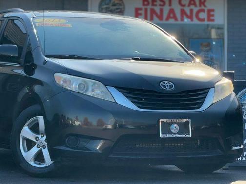 2013 Toyota Sienna LE
