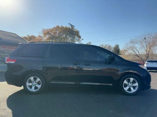 2013 Toyota Sienna LE
