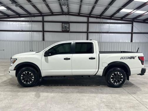 2024 Nissan Titan PRO-4X