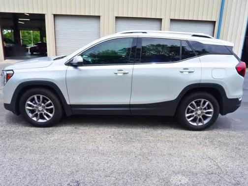 2022 GMC Terrain SLT
