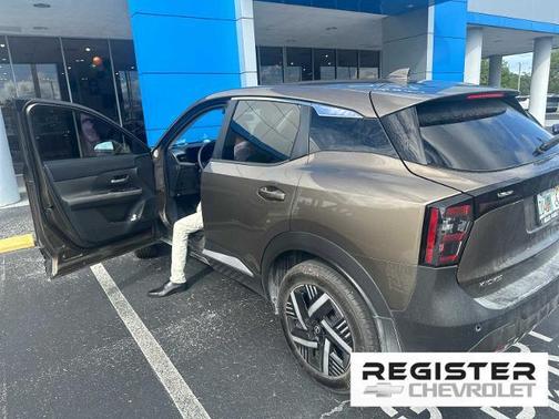 2025 Nissan Kicks SV