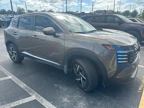2025 Nissan Kicks SV