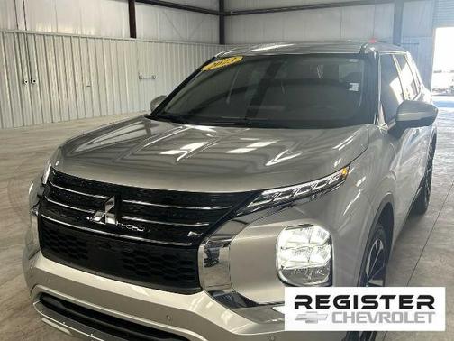 2023 Mitsubishi Outlander SE