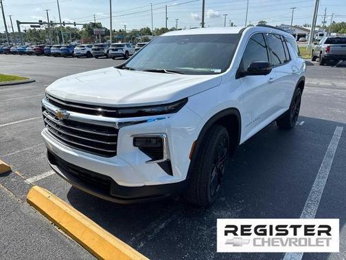 2025 Chevrolet Traverse LT