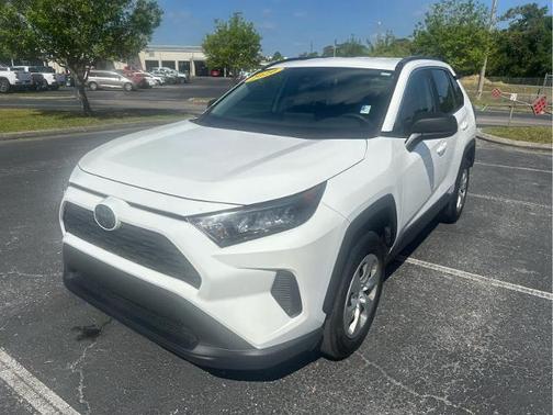2020 Toyota RAV4 LE
