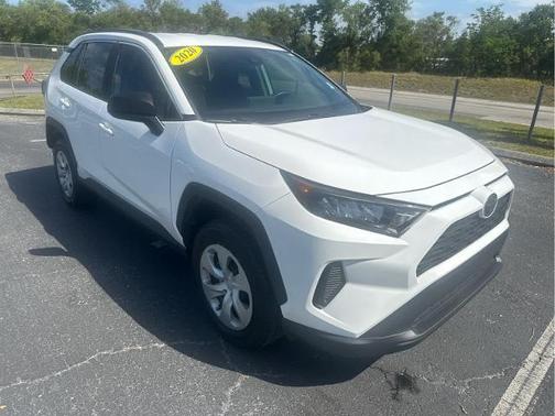 2020 Toyota RAV4 LE