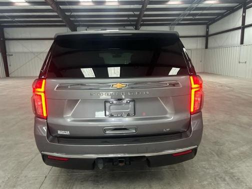 2022 Chevrolet Suburban LT