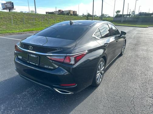 2021 Lexus ES 350 Base