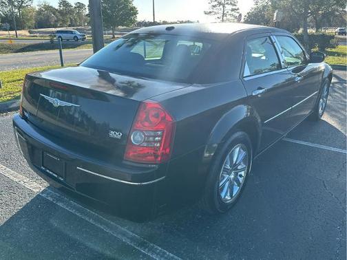 2010 Chrysler 300 Touring/Signature/Executive Series