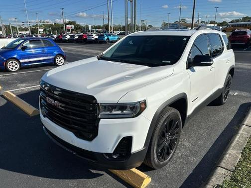 2023 GMC Acadia SLT