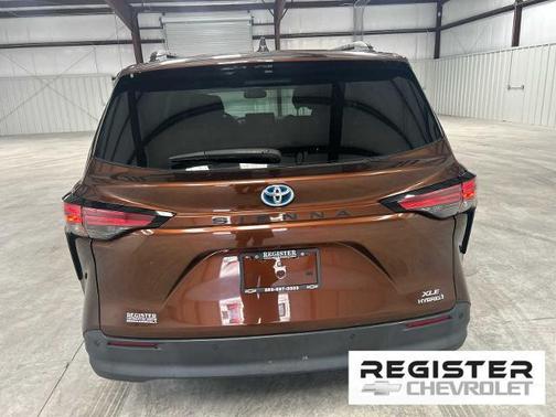 2022 Toyota Sienna XLE