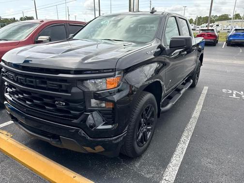 2025 Chevrolet Silverado 1500 Custom