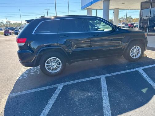 2019 Jeep Grand Cherokee Laredo