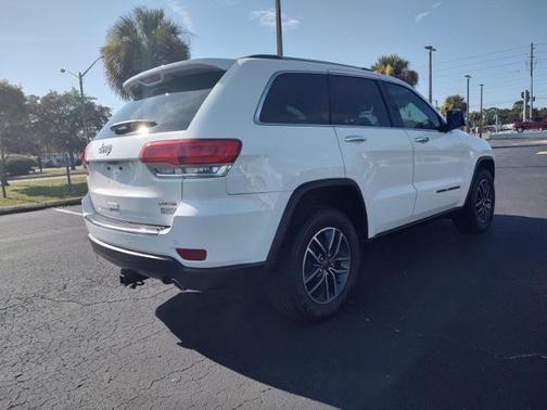 Photo 3 of 29 of 2019 Jeep Grand Cherokee Limited
