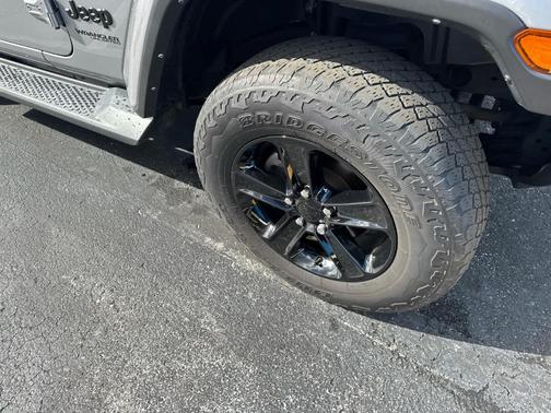 2021 Jeep Wrangler Unlimited Sahara Altitude