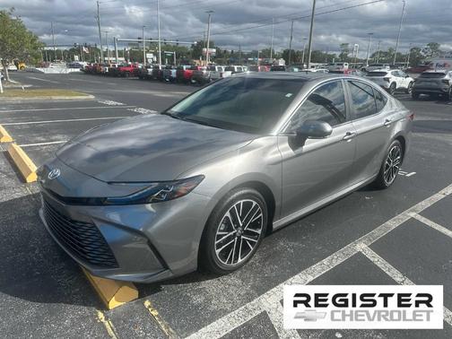 2025 Toyota Camry XLE