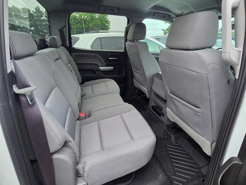 Summit White 2017 Chevrolet Silverado 1500 1LT