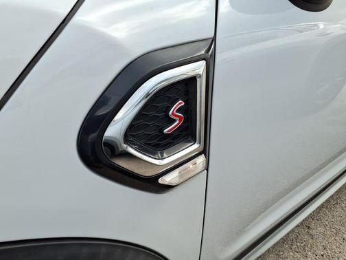 Light White 2018 MINI Countryman Cooper S