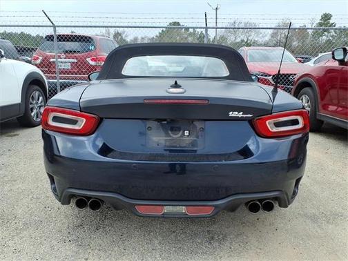 2019 FIAT 124 Spider Base
