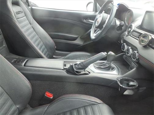 2019 FIAT 124 Spider Base