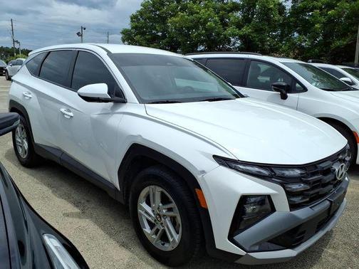 Serenity White Pearl 2025 Hyundai TUCSON SE