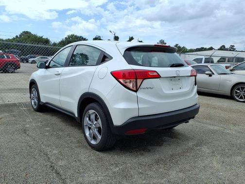 White Orchid Pearl 2018 Honda HR-V LX