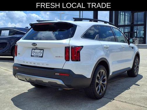 Glacial White Pearl 2021 Kia Sorento SX