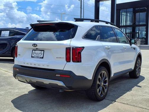 Glacial White Pearl 2021 Kia Sorento SX