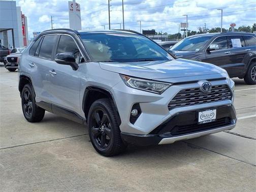 2021 Toyota RAV4 Hybrid SE