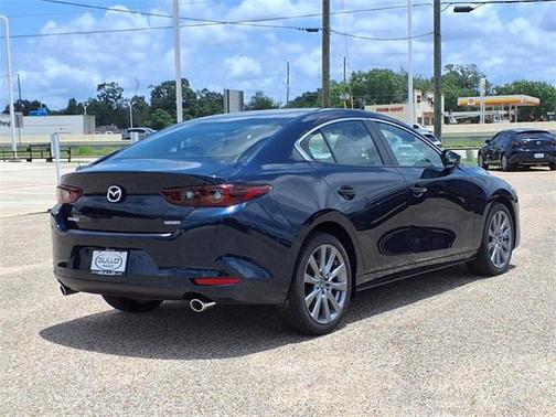 2025 Mazda Mazda3 FWD w/Preferred Package